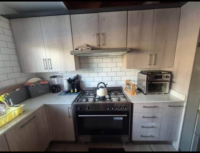 4 BEDROOM CLUSTER FOR SALE IN GLEN MARAIS